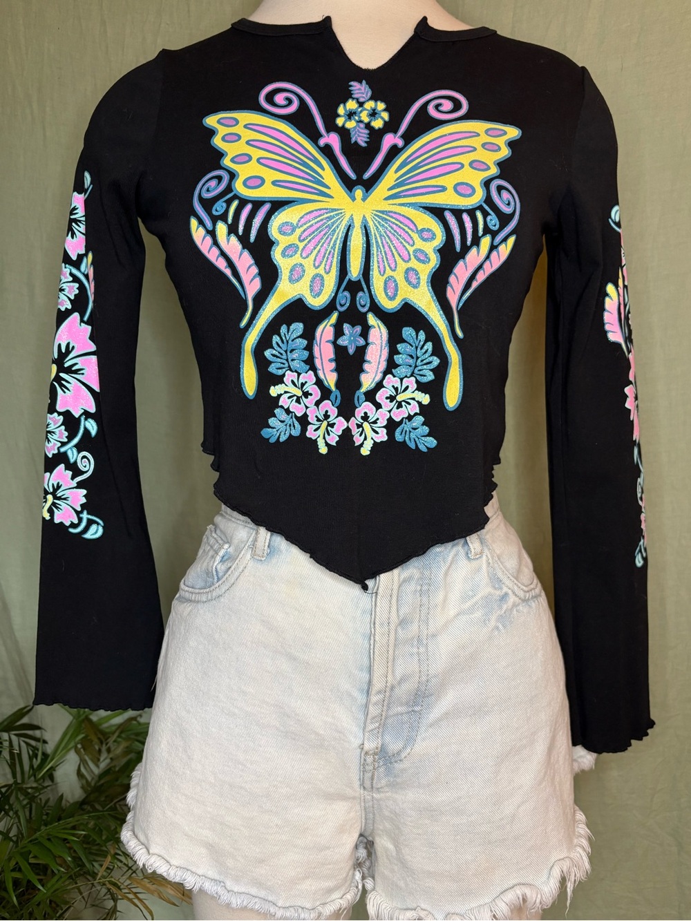 dELiA*s Black with Butterfly Long-Sleeve Crop Top #y2k #90s